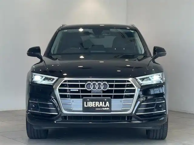アウディ Ｑ５ Sライン ダイナミックリミテッド 愛知県 2019(令1)年 4.6万km ミトスブラックメタリック ・マトリクスLEDヘッドライト/ダイナミックターンインディケーター/・ ヘッドライトウォッシャー/・ デイタイムランニングライト/・ LEDリヤコンビネーションライト/ダイナミックターンインディケーター/・ ハイグロスパッケージ/・ アルミホイール 5セグメントスポークデザイン コントラストグレーポリッシュト 8J×20＋255/45R20タイヤ/・ オートマチックテールゲート/・ MMIナビゲーション/・ Audi connect/・ バーチャルコックピットプラス/・ 12Vマイルドハイブリッド/・ スマートフォンインターフェース/・ パワーシート/・ ランバーサポート 4ウェイ（フロント）/・ リヤシートベンチ プラス/・ シートヒーター（フロント）/・ ストレージパッケージ/・ アダプティブクルーズコントロール/・ アクティブレーンアシスト/・ ターンアシスト/・ エグジットワーニング/・ アウディサイドアシスト/・ リヤクロストラフィックアシスト/・ パークアシスト/・ アウディホールドアシスト/・ サラウンドビューカメラ/・ アウディプレセンスシティ/・ アウディプレセンス リヤ/・ アウディプレセンスベーシック