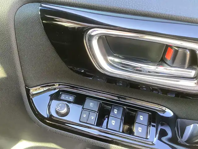 トヨタ ヴォクシー ZS 千葉県 2017(平29)年 6.3万km イナズマスパーキングブラックガラスフレーク Panasonicナビ/Bluetooth/DVD/CD/両側パワースライドドア/後席フリップダウンモニター/LEDヘッドライト/モデリスタエアロ/ワンオーナー /スペアスマートキーあり/ETC