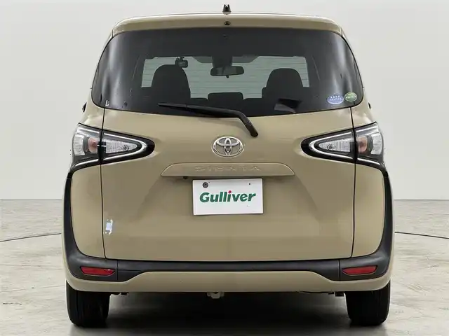 トヨタ シエンタ ファンベースG 福岡県 2020(令2)年 2.6万km ベージュ 純正ナビ／フルセグＴＶ　/全方位カメラ　/ＥＴＣ　/前後ドライブレコーダー　/衝突被害軽減ブレーキ　/レーンキープ　/オートマチックハイビーム　/アイドリングストップ　/プッシュスタート　/両側電動スライドドア　/ＬＥＤ