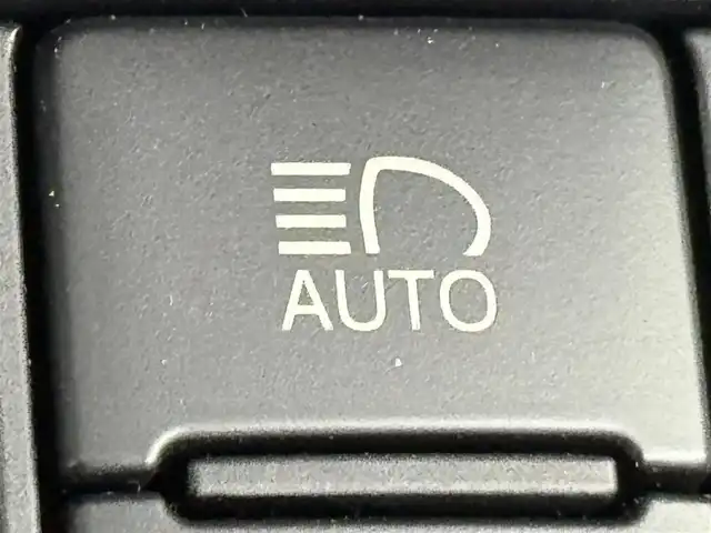 トヨタ シエンタ ファンベースG 福岡県 2020(令2)年 2.6万km ベージュ 純正ナビ／フルセグＴＶ　/全方位カメラ　/ＥＴＣ　/前後ドライブレコーダー　/衝突被害軽減ブレーキ　/レーンキープ　/オートマチックハイビーム　/アイドリングストップ　/プッシュスタート　/両側電動スライドドア　/ＬＥＤ