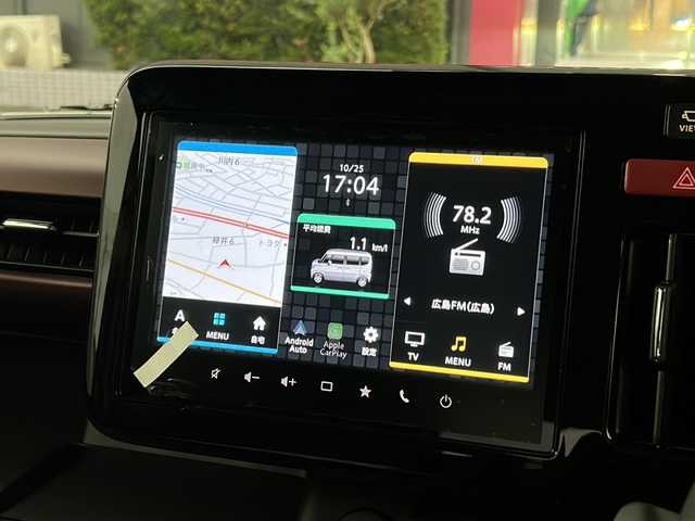 スズキ スペーシア カスタム HYBRID XS ターボ 広島県 2024(令6)年 0.1千km ピュアホワイトパール/ブラック2トーン 禁煙車/登録時7ｋｍ/フルタイム4ＷＤ/インタークーラーターボ/スズキセーフティサポート/・デュアルセンサーブレーキサポートII/・先行車発進お知らせ/・標識認識機能/・ヘッドアップディスプレイ/・誤発進抑制機能/・ハイビームアシスト/・アダプティブクルーズコントロール/・車線維持支援機能/・車線逸脱抑制/・車線逸脱警報/・ふらつき警報/コーナーセンサー/全方位モニター付９型メモリーナビ/・フルセグ/Bluetooｔｈ/ＵＳＢ/スマホ連携/スズキコネクト対応通信機装着車/両側パワースライドドア/革巻きステアリング/ステアリングスイッチ/パドルシフト/オートライト/LEDヘッドライト/フォグランプ/ハーフレザーシート/シートヒーター/アイドリングストップ/スマートキー/プッシュスタート/スペアキー/純正15インチアルミホイール