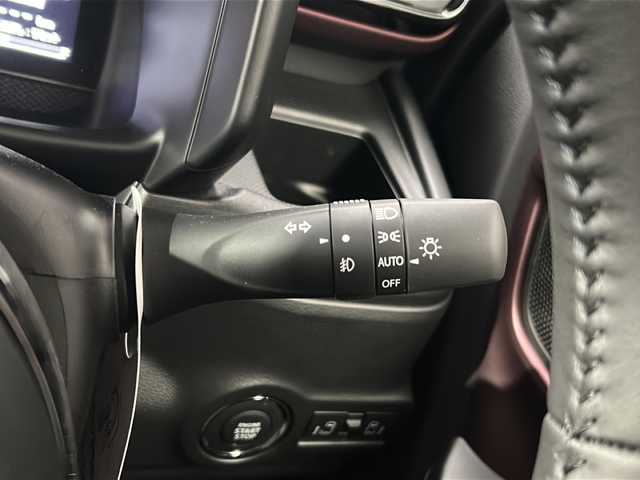 スズキ スペーシア カスタム HYBRID XS ターボ 広島県 2024(令6)年 0.1千km ピュアホワイトパール/ブラック2トーン 禁煙車/登録時7ｋｍ/フルタイム4ＷＤ/インタークーラーターボ/スズキセーフティサポート/・デュアルセンサーブレーキサポートII/・先行車発進お知らせ/・標識認識機能/・ヘッドアップディスプレイ/・誤発進抑制機能/・ハイビームアシスト/・アダプティブクルーズコントロール/・車線維持支援機能/・車線逸脱抑制/・車線逸脱警報/・ふらつき警報/コーナーセンサー/全方位モニター付９型メモリーナビ/・フルセグ/Bluetooｔｈ/ＵＳＢ/スマホ連携/スズキコネクト対応通信機装着車/両側パワースライドドア/革巻きステアリング/ステアリングスイッチ/パドルシフト/オートライト/LEDヘッドライト/フォグランプ/ハーフレザーシート/シートヒーター/アイドリングストップ/スマートキー/プッシュスタート/スペアキー/純正15インチアルミホイール