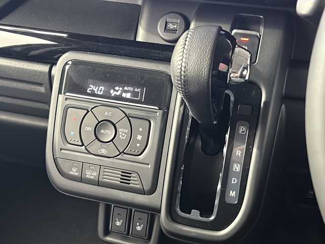 スズキ スペーシア カスタム HYBRID XS ターボ 広島県 2024(令6)年 0.1千km ピュアホワイトパール/ブラック2トーン 禁煙車/登録時7ｋｍ/フルタイム4ＷＤ/インタークーラーターボ/スズキセーフティサポート/・デュアルセンサーブレーキサポートII/・先行車発進お知らせ/・標識認識機能/・ヘッドアップディスプレイ/・誤発進抑制機能/・ハイビームアシスト/・アダプティブクルーズコントロール/・車線維持支援機能/・車線逸脱抑制/・車線逸脱警報/・ふらつき警報/コーナーセンサー/全方位モニター付９型メモリーナビ/・フルセグ/Bluetooｔｈ/ＵＳＢ/スマホ連携/スズキコネクト対応通信機装着車/両側パワースライドドア/革巻きステアリング/ステアリングスイッチ/パドルシフト/オートライト/LEDヘッドライト/フォグランプ/ハーフレザーシート/シートヒーター/アイドリングストップ/スマートキー/プッシュスタート/スペアキー/純正15インチアルミホイール