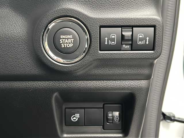 スズキ スペーシア カスタム HYBRID XS ターボ 広島県 2024(令6)年 0.1千km ピュアホワイトパール/ブラック2トーン 禁煙車/登録時7ｋｍ/フルタイム4ＷＤ/インタークーラーターボ/スズキセーフティサポート/・デュアルセンサーブレーキサポートII/・先行車発進お知らせ/・標識認識機能/・ヘッドアップディスプレイ/・誤発進抑制機能/・ハイビームアシスト/・アダプティブクルーズコントロール/・車線維持支援機能/・車線逸脱抑制/・車線逸脱警報/・ふらつき警報/コーナーセンサー/全方位モニター付９型メモリーナビ/・フルセグ/Bluetooｔｈ/ＵＳＢ/スマホ連携/スズキコネクト対応通信機装着車/両側パワースライドドア/革巻きステアリング/ステアリングスイッチ/パドルシフト/オートライト/LEDヘッドライト/フォグランプ/ハーフレザーシート/シートヒーター/アイドリングストップ/スマートキー/プッシュスタート/スペアキー/純正15インチアルミホイール