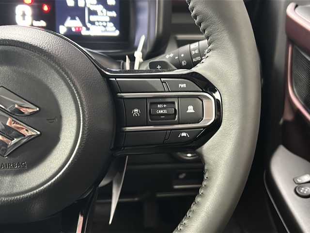 スズキ スペーシア カスタム HYBRID XS ターボ 広島県 2024(令6)年 0.1千km ピュアホワイトパール/ブラック2トーン 禁煙車/登録時7ｋｍ/フルタイム4ＷＤ/インタークーラーターボ/スズキセーフティサポート/・デュアルセンサーブレーキサポートII/・先行車発進お知らせ/・標識認識機能/・ヘッドアップディスプレイ/・誤発進抑制機能/・ハイビームアシスト/・アダプティブクルーズコントロール/・車線維持支援機能/・車線逸脱抑制/・車線逸脱警報/・ふらつき警報/コーナーセンサー/全方位モニター付９型メモリーナビ/・フルセグ/Bluetooｔｈ/ＵＳＢ/スマホ連携/スズキコネクト対応通信機装着車/両側パワースライドドア/革巻きステアリング/ステアリングスイッチ/パドルシフト/オートライト/LEDヘッドライト/フォグランプ/ハーフレザーシート/シートヒーター/アイドリングストップ/スマートキー/プッシュスタート/スペアキー/純正15インチアルミホイール