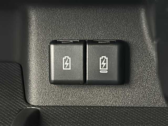 スズキ スペーシア カスタム HYBRID XS ターボ 広島県 2024(令6)年 0.1千km ピュアホワイトパール/ブラック2トーン 禁煙車/登録時7ｋｍ/フルタイム4ＷＤ/インタークーラーターボ/スズキセーフティサポート/・デュアルセンサーブレーキサポートII/・先行車発進お知らせ/・標識認識機能/・ヘッドアップディスプレイ/・誤発進抑制機能/・ハイビームアシスト/・アダプティブクルーズコントロール/・車線維持支援機能/・車線逸脱抑制/・車線逸脱警報/・ふらつき警報/コーナーセンサー/全方位モニター付９型メモリーナビ/・フルセグ/Bluetooｔｈ/ＵＳＢ/スマホ連携/スズキコネクト対応通信機装着車/両側パワースライドドア/革巻きステアリング/ステアリングスイッチ/パドルシフト/オートライト/LEDヘッドライト/フォグランプ/ハーフレザーシート/シートヒーター/アイドリングストップ/スマートキー/プッシュスタート/スペアキー/純正15インチアルミホイール