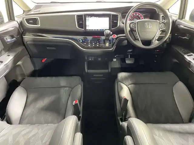 ホンダ オデッセイ アブソルート・EXホンダセンジング 神奈川県 2019(令1)年 2.2万km プラチナホワイトパール ホンダセンシング/純正8型SDナビゲーション【VXM-197VFNi】/・BT/フルセグTV/CD/DVD/SD/USB/HDMI/全方位モニター/パーキングアシスト/両側電動スライドドア/ハーフレザーシート/パワーシート(D/N)/シートヒーター(D/N)/二列目オットマン/ビルトインETC2.0/前後ドライブレコーダー/スマートキー/スペアキー/プッシュスタートボタン/革巻きステアリング/ステアリングスイッチ/パドルシフト/Autoライト/ECON/コーナーセンサー/LEDヘッドライト/フォグランプ/電動格納ミラー/ウィンカーミラー/純正フロアマット/純正ドアバイザー/純正17インチアルミホイール