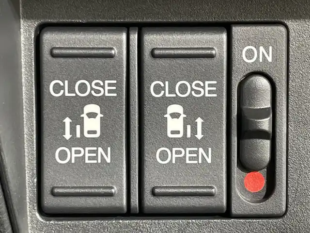 ホンダ オデッセイ アブソルート・EXホンダセンジング 神奈川県 2019(令1)年 2.2万km プラチナホワイトパール ホンダセンシング/純正8型SDナビゲーション【VXM-197VFNi】/・BT/フルセグTV/CD/DVD/SD/USB/HDMI/全方位モニター/パーキングアシスト/両側電動スライドドア/ハーフレザーシート/パワーシート(D/N)/シートヒーター(D/N)/二列目オットマン/ビルトインETC2.0/前後ドライブレコーダー/スマートキー/スペアキー/プッシュスタートボタン/革巻きステアリング/ステアリングスイッチ/パドルシフト/Autoライト/ECON/コーナーセンサー/LEDヘッドライト/フォグランプ/電動格納ミラー/ウィンカーミラー/純正フロアマット/純正ドアバイザー/純正17インチアルミホイール