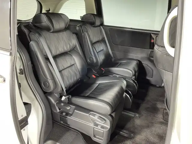 ホンダ オデッセイ アブソルート・EXホンダセンジング 神奈川県 2019(令1)年 2.2万km プラチナホワイトパール ホンダセンシング/純正8型SDナビゲーション【VXM-197VFNi】/・BT/フルセグTV/CD/DVD/SD/USB/HDMI/全方位モニター/パーキングアシスト/両側電動スライドドア/ハーフレザーシート/パワーシート(D/N)/シートヒーター(D/N)/二列目オットマン/ビルトインETC2.0/前後ドライブレコーダー/スマートキー/スペアキー/プッシュスタートボタン/革巻きステアリング/ステアリングスイッチ/パドルシフト/Autoライト/ECON/コーナーセンサー/LEDヘッドライト/フォグランプ/電動格納ミラー/ウィンカーミラー/純正フロアマット/純正ドアバイザー/純正17インチアルミホイール