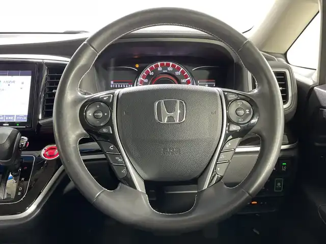 ホンダ オデッセイ アブソルート・EXホンダセンジング 神奈川県 2019(令1)年 2.2万km プラチナホワイトパール ホンダセンシング/純正8型SDナビゲーション【VXM-197VFNi】/・BT/フルセグTV/CD/DVD/SD/USB/HDMI/全方位モニター/パーキングアシスト/両側電動スライドドア/ハーフレザーシート/パワーシート(D/N)/シートヒーター(D/N)/二列目オットマン/ビルトインETC2.0/前後ドライブレコーダー/スマートキー/スペアキー/プッシュスタートボタン/革巻きステアリング/ステアリングスイッチ/パドルシフト/Autoライト/ECON/コーナーセンサー/LEDヘッドライト/フォグランプ/電動格納ミラー/ウィンカーミラー/純正フロアマット/純正ドアバイザー/純正17インチアルミホイール