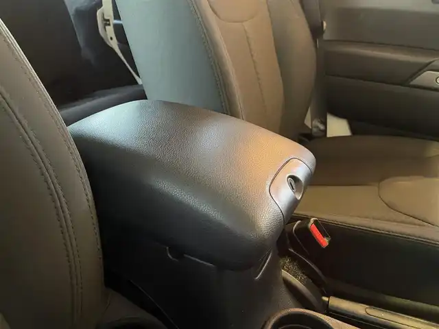 クライスラー・ジープ ジープ ラングラー アンリミテッド スポーツ 愛知県 2018(平30)年 5.9万km ブライトホワイト 社外9インチナビ/TV/DVD再生/Bluetooth/バックカメラ/サイドカメラ/ETCキーレス/クルーズコントロール/MTモード付AT/サイドステップ/ヒーテッドドアミラー/ダウンヒルアシストコントロール/ステアリングスイッチ