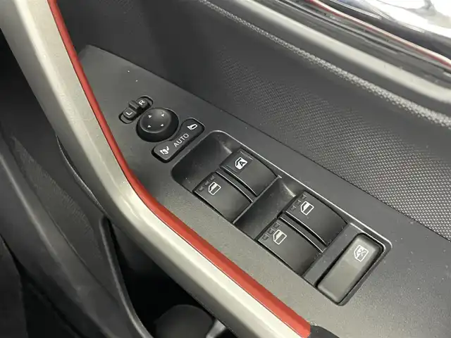 トヨタ ライズ Z 大阪府 2020(令2)年 6.6万km ブラックマイカメタリック スマートアシスト/　・衝突回避支援ブレーキ機能/　・車線逸脱抑制制御機能/　・車線逸脱警報機能/　・アダプティブクルーズコントロール/　・コーナーセンサー/純正メモリナビ/　　CD/BT/フルセグTV/パノラマモニター/バックカメラ/LEDオートライト/フォグランプ/シートヒーター/純正17インチアルミホイール/アイドリングストップ/スマートキー/ビルトインETC2.0