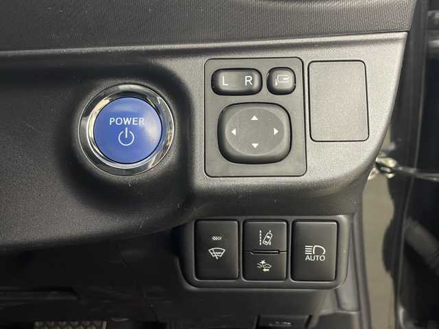 トヨタ アクア S スタイルブラック 秋田県 2020(令2)年 6万km ブラックマイカ 寒冷地仕様　/トヨタセーフティセンス/社外メモリナビ/　　CD/DVD/BT/フルセグTV　/パノラミックビューモニター　/LEDオートライト　/前席シートヒーター　/社外15インチアルミホイール　/ステアリングスイッチ　/横滑り防止装置　/オートマチックハイビーム/電動格納ミラー/スマートキー