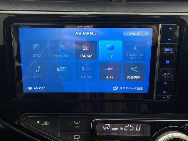 トヨタ アクア S スタイルブラック 秋田県 2020(令2)年 6万km ブラックマイカ 寒冷地仕様　/トヨタセーフティセンス/社外メモリナビ/　　CD/DVD/BT/フルセグTV　/パノラミックビューモニター　/LEDオートライト　/前席シートヒーター　/社外15インチアルミホイール　/ステアリングスイッチ　/横滑り防止装置　/オートマチックハイビーム/電動格納ミラー/スマートキー