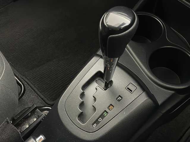 トヨタ アクア S スタイルブラック 秋田県 2020(令2)年 6万km ブラックマイカ 寒冷地仕様　/トヨタセーフティセンス/社外メモリナビ/　　CD/DVD/BT/フルセグTV　/パノラミックビューモニター　/LEDオートライト　/前席シートヒーター　/社外15インチアルミホイール　/ステアリングスイッチ　/横滑り防止装置　/オートマチックハイビーム/電動格納ミラー/スマートキー