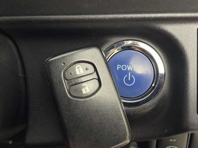 トヨタ アクア S スタイルブラック 秋田県 2020(令2)年 6万km ブラックマイカ 寒冷地仕様　/トヨタセーフティセンス/社外メモリナビ/　　CD/DVD/BT/フルセグTV　/パノラミックビューモニター　/LEDオートライト　/前席シートヒーター　/社外15インチアルミホイール　/ステアリングスイッチ　/横滑り防止装置　/オートマチックハイビーム/電動格納ミラー/スマートキー