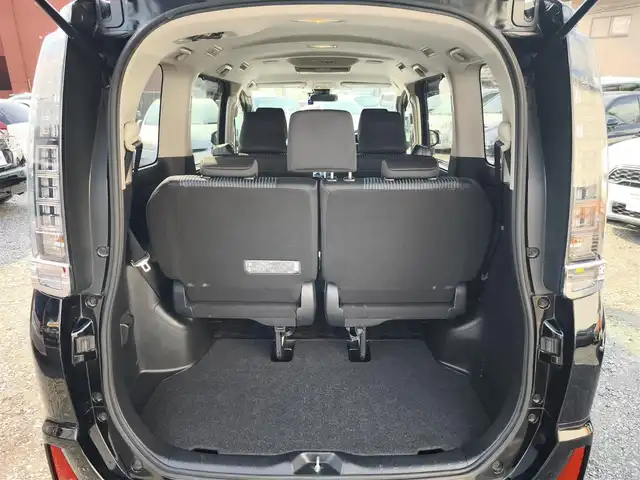 トヨタ ヴォクシー ZS 煌Ⅱ 熊本県 2016(平28)年 10万km ブラック 純正9インチナビ（NSZT-Y66T）/【フルセグTV/Bluetooth/CD/DVD/HDMI】/バックカメラ/純正12.1インチフリップダウンモニター/両側パワースライドドア/衝突被害軽減システム/車線逸脱警報/オートLEDヘッドライト/プッシュスタート/スマートキー/純正16インチAW/ドライブレコーダー/ETC/ウインカーミラー