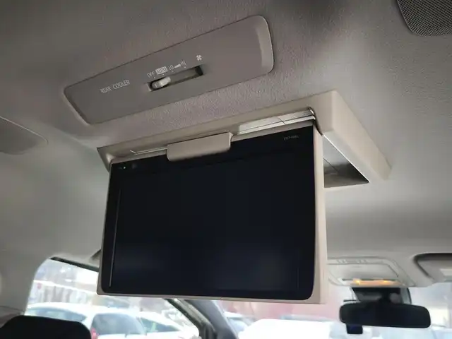 トヨタ ヴォクシー ZS 煌Ⅱ 熊本県 2016(平28)年 10万km ブラック 純正9インチナビ（NSZT-Y66T）/【フルセグTV/Bluetooth/CD/DVD/HDMI】/バックカメラ/純正12.1インチフリップダウンモニター/両側パワースライドドア/衝突被害軽減システム/車線逸脱警報/オートLEDヘッドライト/プッシュスタート/スマートキー/純正16インチAW/ドライブレコーダー/ETC/ウインカーミラー