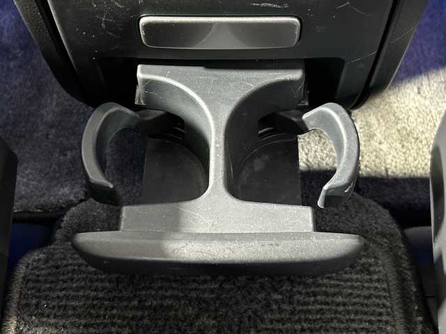 ホンダ オデッセイ ハイブリッド アブソルート ホンダセンシング 神奈川県 2016(平28)年 6.5万km プレミアムヴィーナスブラックP 純正８型SDナビゲーション【VXM-175VFNi】/フルセグ　CD DVD　SDMUSICRACK　AM FM/バックカメラ/両側電動スライドドア【サンシェード】/ホンダセンシング/衝突軽減ブレーキ/歩行者事故低減ステアリング/アダブティブクルーズコントロール/LKAS車線維持支援システム/路外逸脱抑制機能/誤発進抑制機能/先行車発進お知らせ機能/標識認識機能/前後ソナー/コンフォートビューパッケージ/ECON/EVモード/純正前方ドライブレコーダー/純正ビルトインETC/ブラックプライムスムース合皮/ファブリックコンビシート/運転席パワーシート/２列目オットマン/革巻きステアリング/プッシュスタート/スマートキー/LEDヘッドランプ/オートライト/フロントフォグランプ/純正リアスポイラー/純正17インチアルミホイール