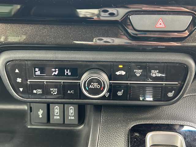 ホンダ Ｎ ＢＯＸ カスタム G EX ホンダセンシング 福岡県 2018(平30)年 10.8万km プレミアムベルベットパープル・パール ホンダセンシング/Gathers8型ナビ/（BT/フルセグ/AM/FM/SD/SDREC/DISC)/Bカメラ/両側パワースライドドア/レーダークルーズコントロール/LEDヘッドライト/オートライト/ハーフレザーシート/DN席シートヒーター/チップアップシート/純正15インチAW/アイドリングストップ/横滑り防止装置/後方コーナーセンサー/レーンキープアシスト/盗難防止装置/衝突被害軽減システム/前方ドライブレコーダー/スマートキー/ETC/保証書/取扱説明書