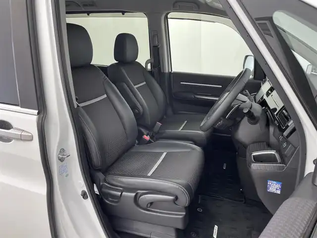 ホンダ ステップワゴン スパーダ クルスピセンシング 大分県 2015(平27)年 6.2万km ホワイトオーキッドパール 純正9インチインターナビ/フルセグTV/ーDISC/ーBluetooth/バックカメラ/ハーフレザー/両側パワースライドドア/ホンダセンシング/衝突軽減ブレーキ/先行車発進お知らせ機能/ACC先行車検知音/標識認識機能/路外逸脱抑制システム/LEDヘッドライト/無限エアロ/純正フリップダウンモニター/レーダークルーズコントロール/オートライト/純正16インチアルミホイール/純正フロアマット/ＥＴＣ/ドライブレコーダー/前席シートヒーター/横滑り防止装置