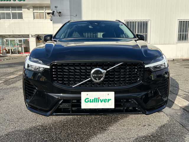 ボルボ ボルボ ＸＣ６０ リチャージ アルティメイト T6 AWD PHV 富山県 2024(令6)年 0.9万km 黒 4WD/サンルーフ/全周囲カメラ/レザーシート/ルーフレール/ステップ/メーカーOP11.2センターディスプレイ/Apple Car Play/USB/12.3デジタル液晶ドライバーディスプレイ/スマートキー/前席パワーシート/全席シートヒーター/HUD/クリアランスソナー/純正360°ドラレコ/置くだけ充電/プッシュスタート/レーダークルコン/オートライト/オートハイビーム/オートリトラミラー/電動Pブレーキ/トノカバー/充電ケーブル/ISOFIX対応/パワーバックドア/保証書・取説