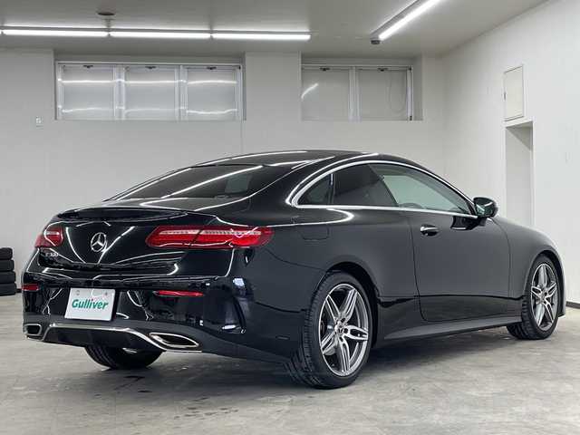メルセデス・ベンツ Ｅ３００ クーペ スポーツ 長崎県 2018(平30)年 4.9万km オブシディアンブラック 純正メーカーナビ/・フルセグ/・Bluetooth/全方位モニター/サンルーフ/前席パワーシート（D席メモリ付）/前席エアーシート/前席シートヒーター/アクティブブレーキアシスト/ヘッドアップディスプレイ/純正ドラレコ（前方）/純正ETC/LEDヘッドライト/クルーズコントロール/スマートキー/純正19インチアルミ/電動リアゲート/道路標識アシスト/アテンションアシスト/パドルシフト/ステアリングリモコン/フォグ/電格ウィンカーミラー