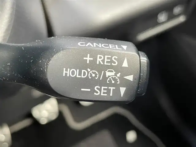 トヨタ Ｃ－ＨＲ S－T GRスポーツ 福岡県 2020(令2)年 2.2万km ホワイトパールクリスタルシャイン ナビ機能付き純正ディスプレイオーディオ/（AM/FM/USB/BT/フルセグ/Apple CarPlay/Android Auto）/フロント・サイド・バック・全方位カメラ/レーダークルーズコントロール/プリクラッシュセーフティ/ブラインドスポットモニター/GR専用フロアマット/GR専用ハーフレザーシート/D+N席シートヒーター/前後ドライブレコーダー/ETC/純正19インチアルミホイール/オートライト/オートハイビーム/LEDヘッドライト/フォグランプ/ステアリングスイッチ/テレビキャンセラー/電動パーキングブレーキ/オートホールド/プッシュスタート/スマートキー/オート電動格納ミラー/W+カーテンエアバッグ/DUALオートエアコン/ISO FIX/取扱説明書・記録簿
