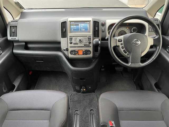 日産 セレナ ハイウェイスター 神奈川県 2007(平19)年 10.4万km スーパーブラック 純正ナビ　/後席モニター　/バックカメラ　/サイドカメラ　/両側パワースライドドア　/スマートキー　/オートエアコン　/オートライト　/ABS　/前方ドライブレコーダー　/社外アルミホイール　/パワーウィンドウ/パワーステアリング
