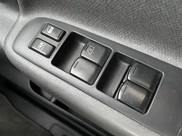 日産 セレナ ハイウェイスター 神奈川県 2007(平19)年 10.4万km スーパーブラック 純正ナビ　/後席モニター　/バックカメラ　/サイドカメラ　/両側パワースライドドア　/スマートキー　/オートエアコン　/オートライト　/ABS　/前方ドライブレコーダー　/社外アルミホイール　/パワーウィンドウ/パワーステアリング