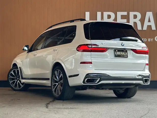 ＢＭＷ Ｘ７ xDrive35d Mスポーツ 宮城県 2020(令2)年 3.7万km ミネラルホワイト ウェルネスパッケージ/2列目コンフォートシート/スカイラウンジパノラマサンルーフ/harman/kardonサウンドシステム/アクティブクルーズコントロール/レーンチェンジウォーニング/レーンキープアシスト/ヘッドアップディスプレイ/iDriveナビゲーションシステム/フルセグTV/トップビューカメラ/レーザーライトLEDヘッドライト/ブラックレザーシート/シートベンチレーション/シートヒーター/メモリ機能付きパワーシート/純正22インチAW/ブルーブレーキキャリパー/コンフォートアクセス/パワーバックドア/ステアリングヒーター/ステアリングスイッチ/置くだけ充電機能/温冷機能付きカップホルダー