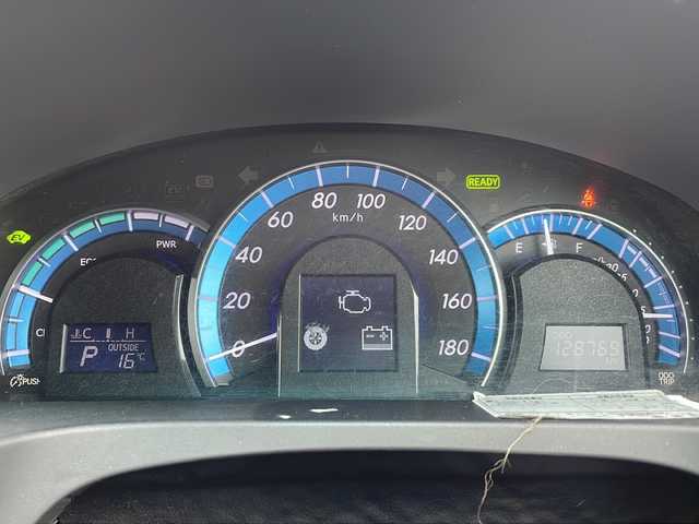 トヨタ カムリ ハイブリット 岩手県 2011(平23)年 12.9万km 紺 純正ナビ　バックカメラ　フルセグ　Ｂｌｕｅｔｏｏｔｈ　ＣＤ／ＤＶＤ再生　ビルドインＥＴＣ　ＬＥＤヘッドライト　盗難防止システム　衝突安全ボディー　フロントエアロパーツ　スマートキー　１８インチＡＷ