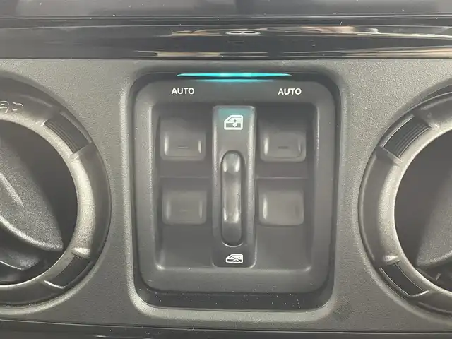 クライスラー・ジープ ジープ ラングラー アンリミテッド スポーツ 岡山県 2018(平30)年 6.4万km ブラック ＡＬＰＩＮＥ製ナビ（ＥＸ９Ｚ）/クルーズコントロール/フルセグ/Ｂｌｕｅｔｏｏｔｈ/ダウンヒルアシスト/純正マット/ＭＴモード付ＡＴ/ＥＴＣ/バックカメラ/純正ＡＷ/社外LEDバルブ/トランクマット/ESC