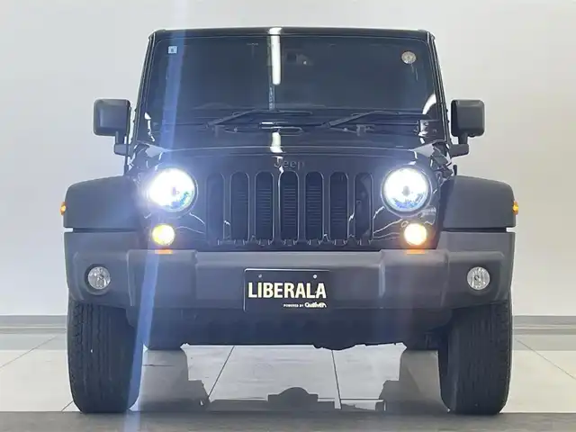 クライスラー・ジープ ジープ ラングラー アンリミテッド スポーツ 岡山県 2018(平30)年 6.4万km ブラック ＡＬＰＩＮＥ製ナビ（ＥＸ９Ｚ）/クルーズコントロール/フルセグ/Ｂｌｕｅｔｏｏｔｈ/ダウンヒルアシスト/純正マット/ＭＴモード付ＡＴ/ＥＴＣ/バックカメラ/純正ＡＷ/社外LEDバルブ/トランクマット/ESC