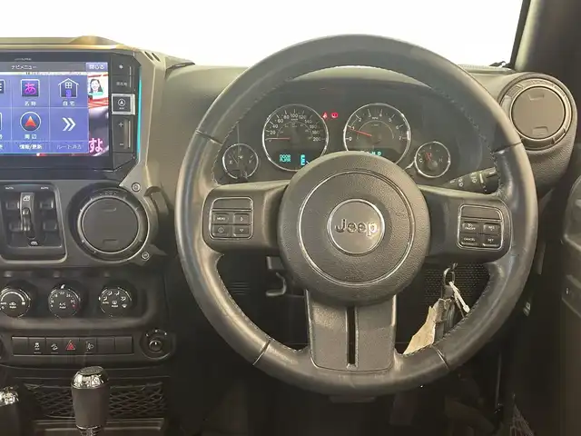 クライスラー・ジープ ジープ ラングラー アンリミテッド スポーツ 岡山県 2018(平30)年 6.4万km ブラック ＡＬＰＩＮＥ製ナビ（ＥＸ９Ｚ）/クルーズコントロール/フルセグ/Ｂｌｕｅｔｏｏｔｈ/ダウンヒルアシスト/純正マット/ＭＴモード付ＡＴ/ＥＴＣ/バックカメラ/純正ＡＷ/社外LEDバルブ/トランクマット/ESC