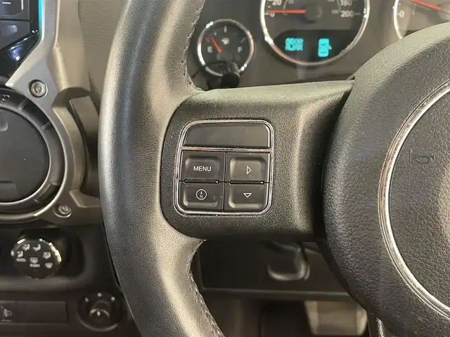 クライスラー・ジープ ジープ ラングラー アンリミテッド スポーツ 岡山県 2018(平30)年 6.4万km ブラック ＡＬＰＩＮＥ製ナビ（ＥＸ９Ｚ）/クルーズコントロール/フルセグ/Ｂｌｕｅｔｏｏｔｈ/ダウンヒルアシスト/純正マット/ＭＴモード付ＡＴ/ＥＴＣ/バックカメラ/純正ＡＷ/社外LEDバルブ/トランクマット/ESC