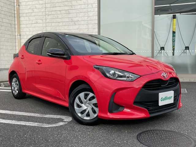 トヨタ ヤリス X 埼玉県 2023(令5)年 0.7万km ブラック/コーラルクリスタルシャイン ワンオーナー/Toyota Safety Sense/   ・プリクラッシュセーフティ/   ・レーンディパーチャーアラート/   ・ロードサインアシスト/   ・オートマチックハイビーム/   ・レーダークルーズコントロール/   ・先行車発進告知機能/純正T-Connectナビ/　DTV/BT/Apple CarPlay/バックカメラ/前後社外ドライブレコーダー（型式：TZ-DR210）/プッシュスタート/スマートキー/スペアキー×1/ビルトインETC/純正フロアマット