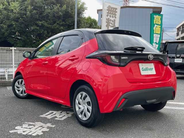 トヨタ ヤリス X 埼玉県 2023(令5)年 0.7万km ブラック/コーラルクリスタルシャイン ワンオーナー/Toyota Safety Sense/   ・プリクラッシュセーフティ/   ・レーンディパーチャーアラート/   ・ロードサインアシスト/   ・オートマチックハイビーム/   ・レーダークルーズコントロール/   ・先行車発進告知機能/純正T-Connectナビ/　DTV/BT/Apple CarPlay/バックカメラ/前後社外ドライブレコーダー（型式：TZ-DR210）/プッシュスタート/スマートキー/スペアキー×1/ビルトインETC/純正フロアマット