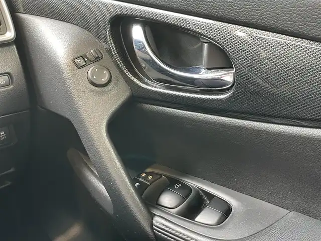 日産 エクストレイル 20X エマージェンシーブレーキ 静岡県 2016(平28)年 11.6万km スチールブルー 衝突軽減Ｂ　/車線逸脱警告　/ＢＳＭ　/レーダークルコン /駐車支援/クリアランスソナー　/シャシー制御　/純正ナビ　/地デジ　/アラウンドビューモニター　/カプロンシート　/シートヒーター　　/ＥＴＣ　/ルーフレール　/オートライト　　/純正１７インチＡＷ/保証書/取説