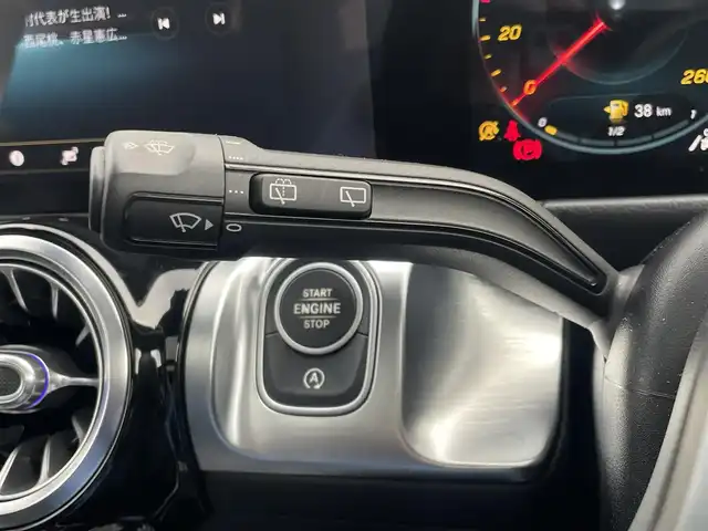 メルセデス・ベンツ ＧＬＢ２００ｄ AMGライン 東京都 2020(令2)年 4.4万km ポーラホワイト パノラミックスライディングルーフ/純正ナビ/USB/Bluetooth接続/360°カメラ/ハーフレザーシート/シートヒーター/ETC2.0/レーダーセーフティパッケージ/アダプティブクルーズコントロール/ブラインドスポットモニター/レーンキープアシスト/衝突被害軽減ブレーキ/スマートキー/ドライブレコーダー/パワーバックドア