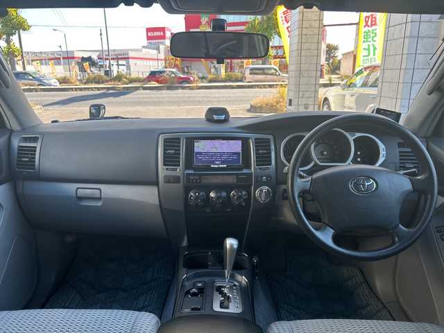 トヨタ ハイラックス サーフ SSR－X LTD 埼玉県 2007(平19)年 14.4万km ブラック ＥＴＣ　/バックカメラ　/純正フロア　/純オーディオ　/ＦＭ／ＡＭ／ＴＶ／ＡＵＸ／ＢＴ／ＳＤ／ＣＤ／ＤＶＤ　/４ＷＤ　/ＬＥＤライト　/センターデフロック　/カロゼリアオーディオ　/レーダー探知機/ルーフレール/社外ナビ/17インチ社外アルミホイール/スペアキー3本/保証書　/取扱説明書