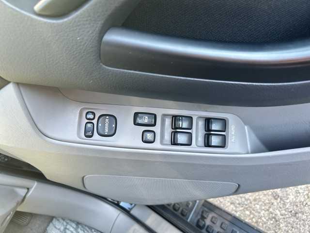 トヨタ ハイラックス サーフ SSR－X LTD 埼玉県 2007(平19)年 14.4万km ブラック ＥＴＣ　/バックカメラ　/純正フロア　/純オーディオ　/ＦＭ／ＡＭ／ＴＶ／ＡＵＸ／ＢＴ／ＳＤ／ＣＤ／ＤＶＤ　/４ＷＤ　/ＬＥＤライト　/センターデフロック　/カロゼリアオーディオ　/レーダー探知機/ルーフレール/社外ナビ/17インチ社外アルミホイール/スペアキー3本/保証書　/取扱説明書