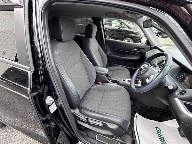 ホンダ フィット e:HEVホーム 大阪府 2023(令5)年 4.6万km クリスタルブラックパール 純正ディスプレイオーディオ(BT/USB/フルセグ)/バックカメラ/衝突被害軽減システム/レーンキープアシスト/コーナーセンサー/アダクティブクルーズコントロール/オートライト/オートマチックハイビーム/純正フロアマット/純正ドライブレコーダー/純正ビルトインETC/ハーフレザー/アイドリングストップ/LEDヘッドライト