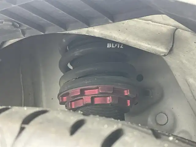 スズキ アルト ワークス 岡山県 2019(平31)年 5.3万km ピュアホワイトP 社外ナビ MR-MZ077/地デジ/Bluetooth/CD/DVD/USB/バックカメラ/ETC/衝突軽減ブレーキ/LEDヘッドライト/オートライト/パドルシフト /レカロシート/ブリッツ車高調/車内純正サス積み込み/フロアマット/プッシュスタート /スマートキー/ターボ/ドアバイザー