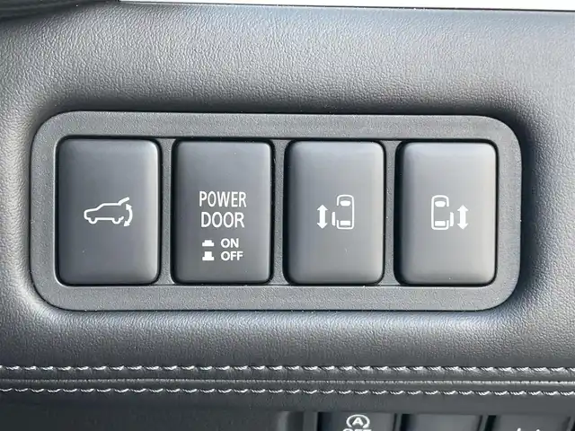 三菱 デリカＤ：５ P 東京都 2023(令5)年 0.1千km ホワイトダイヤモンド 純正10型ナビ /両側パワースライドドア/レーダークルーズコントロール /オートマチックハイビーム /衝突被害軽減ブレーキ /車線逸脱警報システム /誤発進抑制機能 /後側方車両検知警報システム /後退時車両検知/プッシュエンジンスタート/スマートキー/保証書＆取説