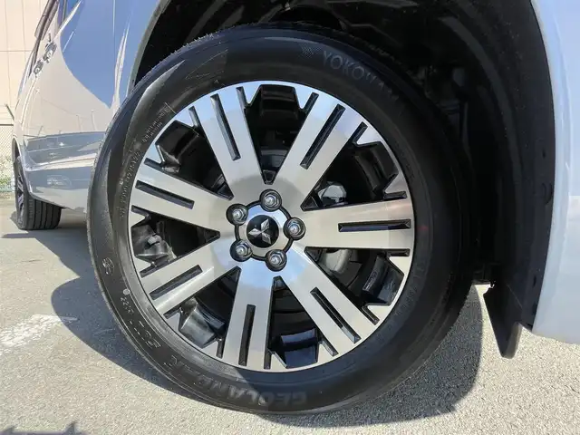 三菱 デリカＤ：５ P 東京都 2023(令5)年 0.1千km ホワイトダイヤモンド 純正10型ナビ /両側パワースライドドア/レーダークルーズコントロール /オートマチックハイビーム /衝突被害軽減ブレーキ /車線逸脱警報システム /誤発進抑制機能 /後側方車両検知警報システム /後退時車両検知/プッシュエンジンスタート/スマートキー/保証書＆取説