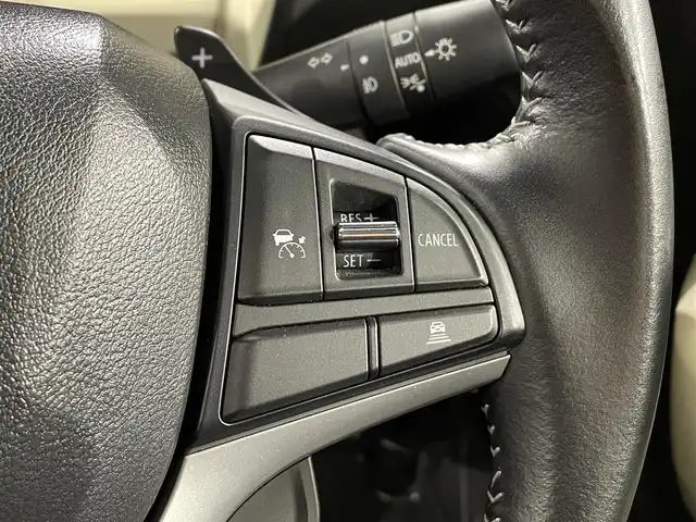 スズキ クロスビー HYBRID MZ 愛知県 2020(令2)年 4.8万km バーニングレッドパールメタリック/ブラック2トーン ナビ/衝突軽減ブレーキ/レーダークルーズコントロール/シートヒーター/LEDヘッドライト/ETC/Bluetooth/コーナーセンサー/レーンキープアシスト/オートハイビーム/プッシュスタート/スマートキー/CD/DVD再生/アイドリングストップ/ミュージックサーバー/純正フロアマット/純正アルミホイール/オートライト/禁煙車/2トーンカラー/パドルシフト/ウィンカーミラー/電動格納ミラー/フォグランプ/ISOFIX/シートバックテーブル/オートエアコン/横滑り防止装置/盗難警報装着車