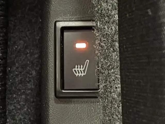 スズキ クロスビー HYBRID MZ 愛知県 2020(令2)年 4.8万km バーニングレッドパールメタリック/ブラック2トーン ナビ/衝突軽減ブレーキ/レーダークルーズコントロール/シートヒーター/LEDヘッドライト/ETC/Bluetooth/コーナーセンサー/レーンキープアシスト/オートハイビーム/プッシュスタート/スマートキー/CD/DVD再生/アイドリングストップ/ミュージックサーバー/純正フロアマット/純正アルミホイール/オートライト/禁煙車/2トーンカラー/パドルシフト/ウィンカーミラー/電動格納ミラー/フォグランプ/ISOFIX/シートバックテーブル/オートエアコン/横滑り防止装置/盗難警報装着車