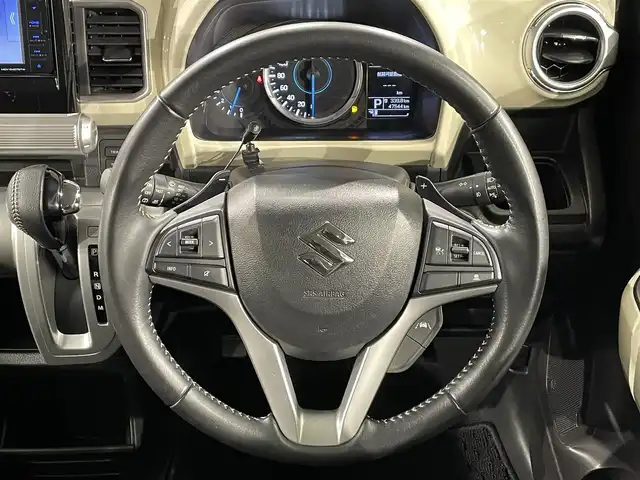 スズキ クロスビー HYBRID MZ 愛知県 2020(令2)年 4.8万km バーニングレッドパールメタリック/ブラック2トーン ナビ/衝突軽減ブレーキ/レーダークルーズコントロール/シートヒーター/LEDヘッドライト/ETC/Bluetooth/コーナーセンサー/レーンキープアシスト/オートハイビーム/プッシュスタート/スマートキー/CD/DVD再生/アイドリングストップ/ミュージックサーバー/純正フロアマット/純正アルミホイール/オートライト/禁煙車/2トーンカラー/パドルシフト/ウィンカーミラー/電動格納ミラー/フォグランプ/ISOFIX/シートバックテーブル/オートエアコン/横滑り防止装置/盗難警報装着車