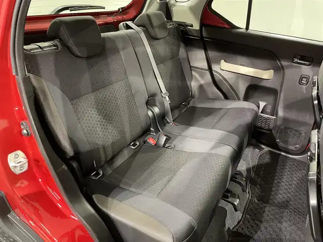 スズキ クロスビー HYBRID MZ 愛知県 2020(令2)年 4.8万km バーニングレッドパールメタリック/ブラック2トーン ナビ/衝突軽減ブレーキ/レーダークルーズコントロール/シートヒーター/LEDヘッドライト/ETC/Bluetooth/コーナーセンサー/レーンキープアシスト/オートハイビーム/プッシュスタート/スマートキー/CD/DVD再生/アイドリングストップ/ミュージックサーバー/純正フロアマット/純正アルミホイール/オートライト/禁煙車/2トーンカラー/パドルシフト/ウィンカーミラー/電動格納ミラー/フォグランプ/ISOFIX/シートバックテーブル/オートエアコン/横滑り防止装置/盗難警報装着車